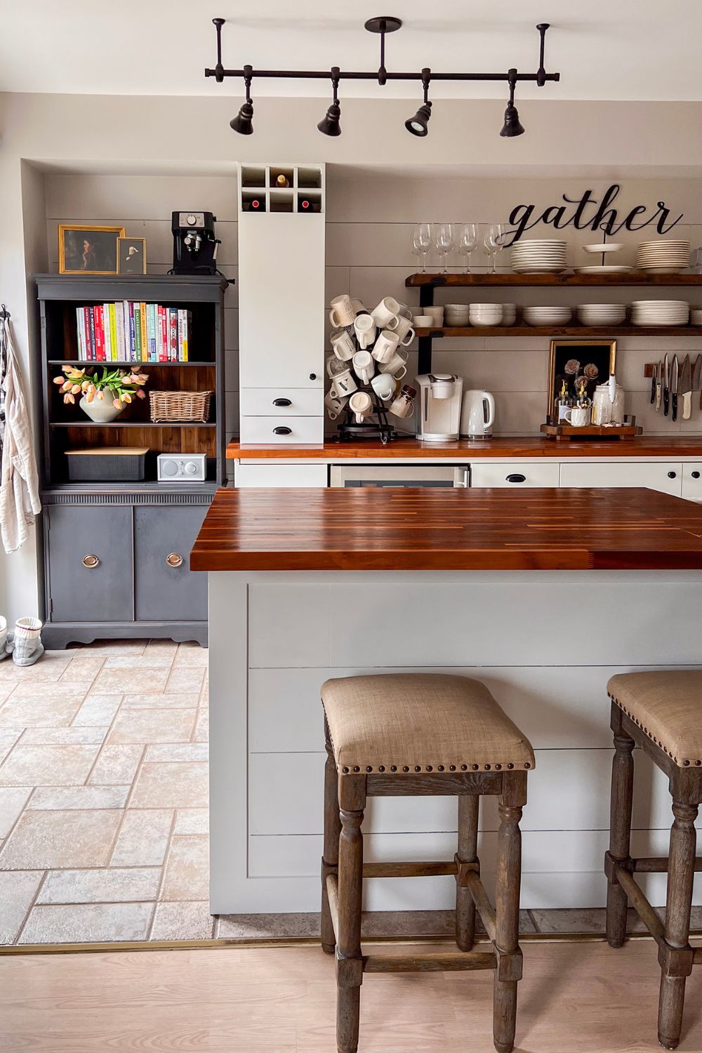 5 Decluttering Methods: How to Fit Decluttering Into Your Busy Schedule