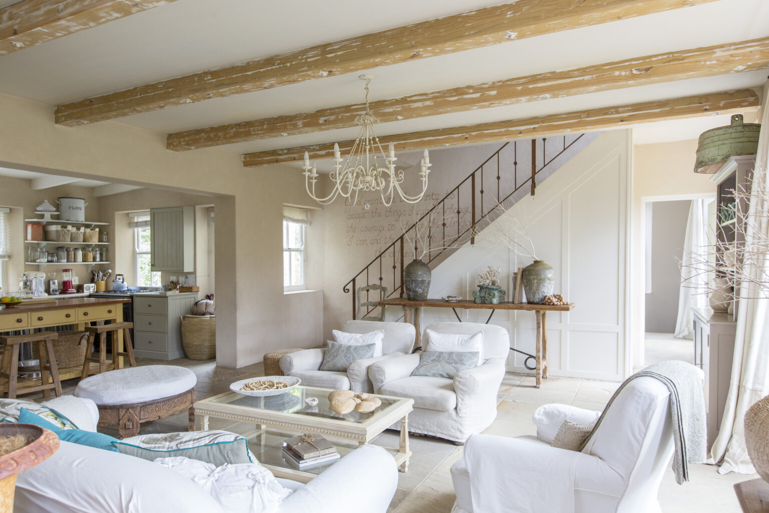 What Is Cottagecore Style? A Beginner’s Guide to Cozy Decor